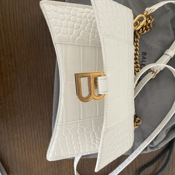 X-Small Balenciaga bag. Fits an iPhone 12 Pro Max, keys, small wallet - Picture 2 of 6